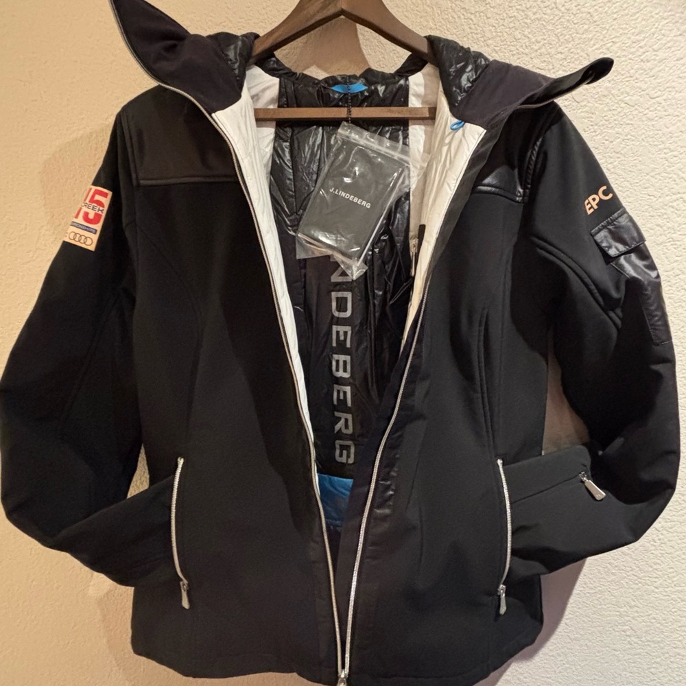 J.Lindeberg Black and Softshell Women’s Jacket - Picture 3 of 8